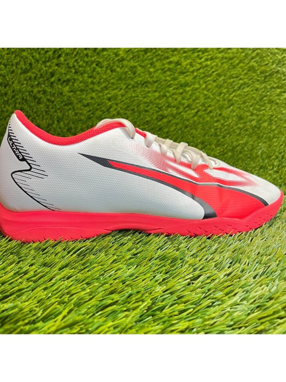 Puma Ultra Play It Mens Size 9‎ White Red Black Running Spikeless Soccer Shoes